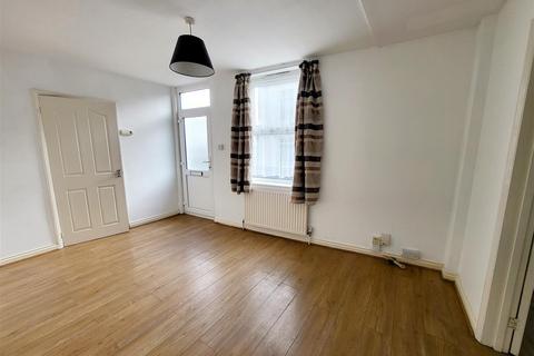 1 bedroom flat to rent, Brompton Lane, strood