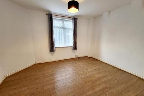 1 bedroom flat to rent, Brompton Lane, strood