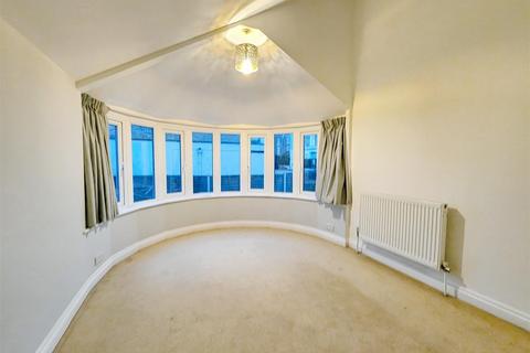 2 bedroom apartment for sale, The Strand, Ryde, PO33 1JD