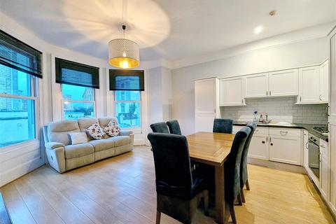 2 bedroom apartment for sale, The Strand, Ryde, PO33 1JD