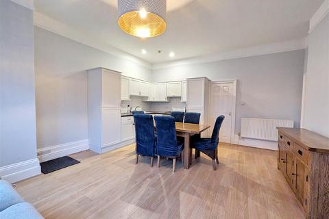 2 bedroom apartment for sale, The Strand, Ryde, PO33 1JD