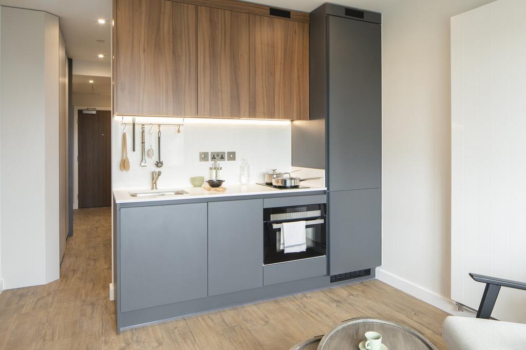 D273e7e7aae2899eade93e0ac828