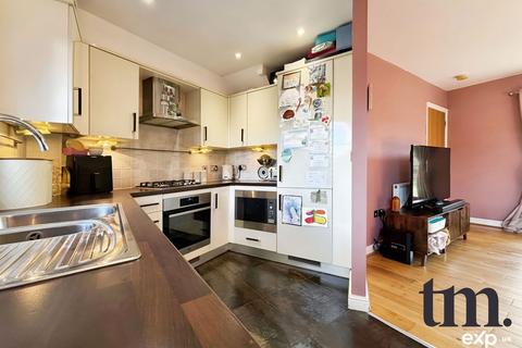 10 Granary Halt, Rayne, Braintree, CM77 6AB
