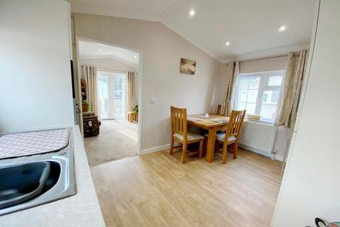 2 bedroom park home for sale, Pinehurst Park, West Moors, Ferndown, Dorset