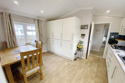 2 bedroom park home for sale, Pinehurst Park, West Moors, Ferndown, Dorset