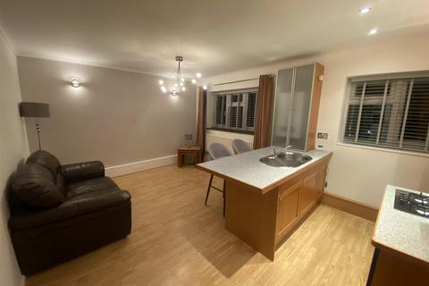 1 bedroom apartment to rent, Longden Court, Bramhall, Stockport