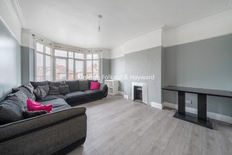 2 bedroom flat to rent, Bellingham Road London SE6