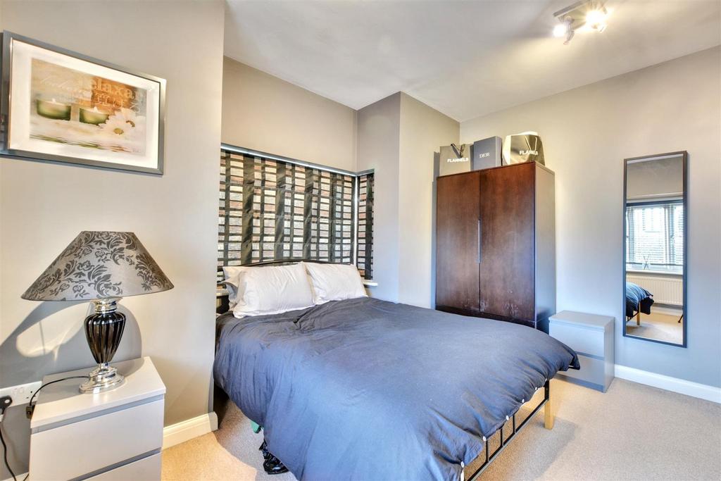 Bedroom 2 3.jpeg