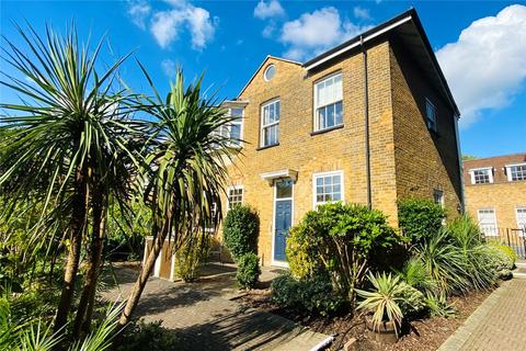 2 bedroom maisonette for sale, The Maltings, Staines-upon-Thames TW18