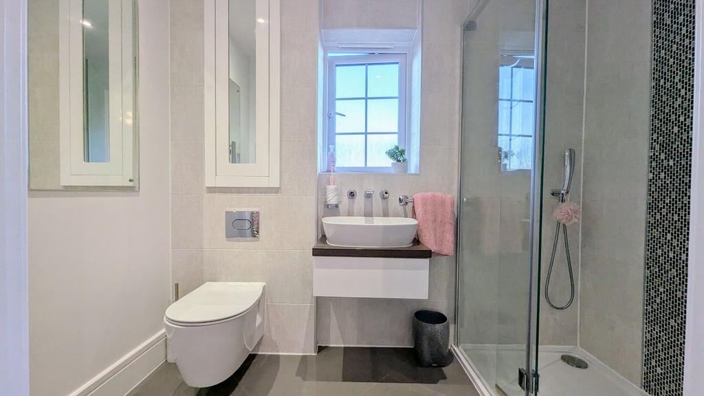 En suite Shower Room