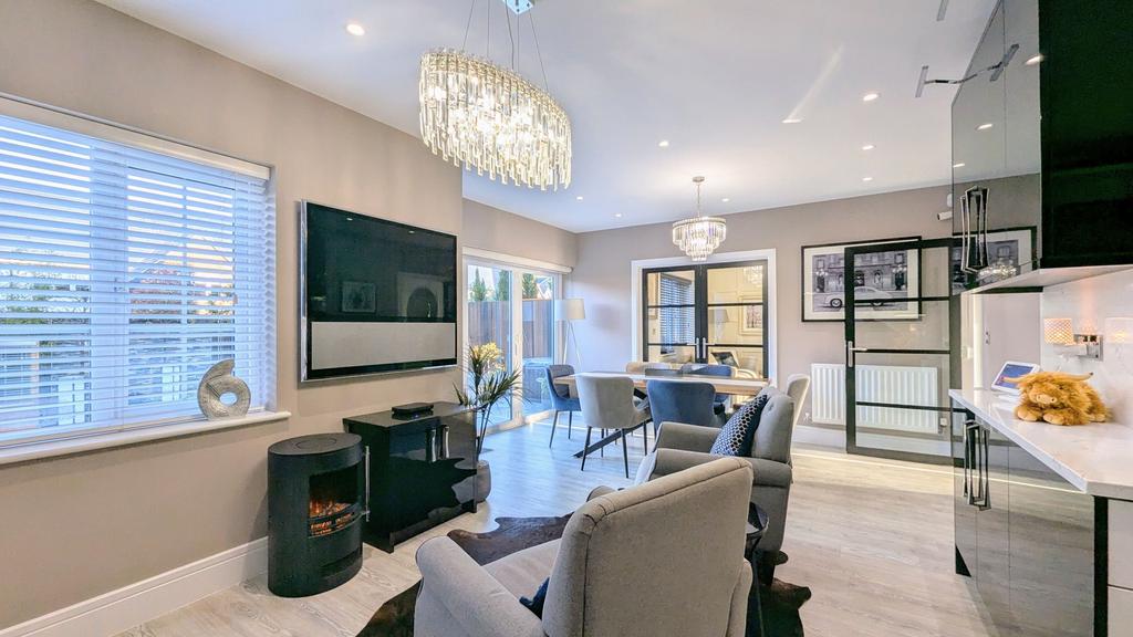 Family / Dining Area