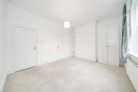 2 bedroom flat to rent, Goldhurst Terrace, London NW6