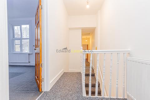 2 bedroom flat to rent, Vicarage Road, London E10