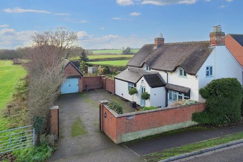 3 bedroom cottage for sale, Hilton Road, Etwall, DE65