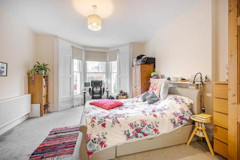 1 bedroom flat to rent, Liston Road, London SW4