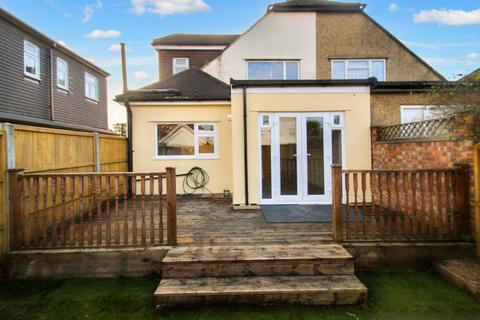 7a Lonsdale Close, Uxbridge, UB8 3BY