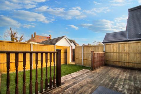 7a Lonsdale Close, Uxbridge, UB8 3BY