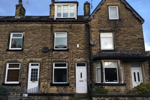 4 bedroom terraced house to rent, Myrtle Avenue, Bingley, BD16 1EW