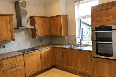 4 bedroom terraced house to rent, Myrtle Avenue, Bingley, BD16 1EW