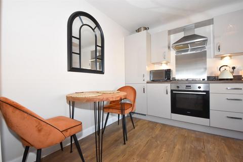 1 bedroom flat for sale, Ropeway, Bishops Itchington, Southam