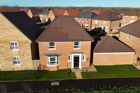 4 bedroom detached house for sale, Turners View, West Park, Darlington