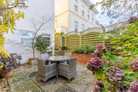 3 bedroom apartment for sale, Churchill Lodge, Painswick Road, Leckhampton, Cheltenham, GL50