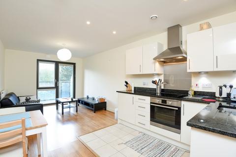 1 bedroom flat to rent, Gwynne Road Battersea SW11