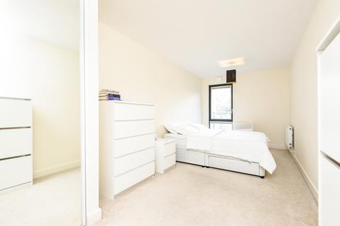 1 bedroom flat to rent, Gwynne Road Battersea SW11