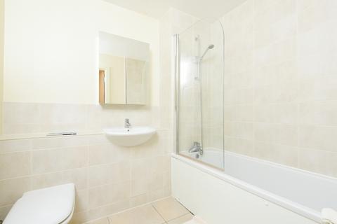 1 bedroom flat to rent, Gwynne Road Battersea SW11