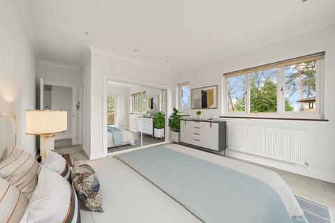 4, Cedar Court The Gables, Oxshott, Leatherhead, KT22 0SD