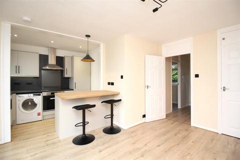 1 bedroom flat to rent, Rhodaus Close, Canterbury