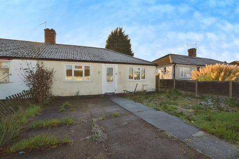 2 bedroom semi-detached bungalow to rent, Rivelin Road, Scunthorpe