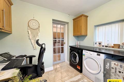 10 Alexander Road, Dove Holes, Buxton, SK17 8BN