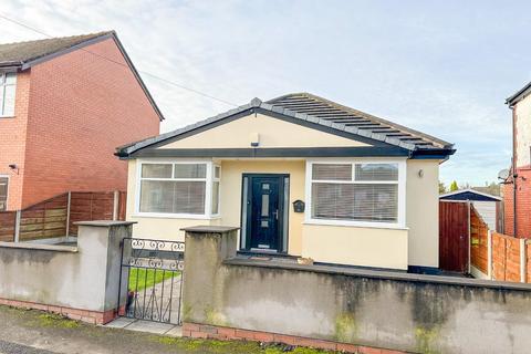 2 bedroom bungalow for sale, The Bungalow, Lynwood Grove, Audenshaw