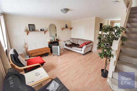 3 bedroom terraced house for sale, Sark Close, Hounslow TW5