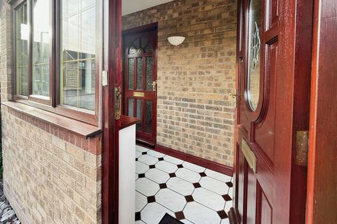 16 Chadbourne Close, Armthorpe, Doncaster, DN3 3RG