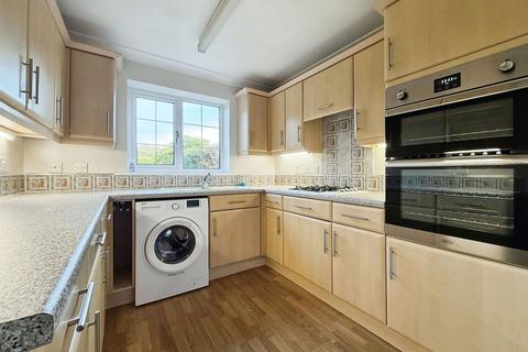 16 Chadbourne Close, Armthorpe, Doncaster, DN3 3RG