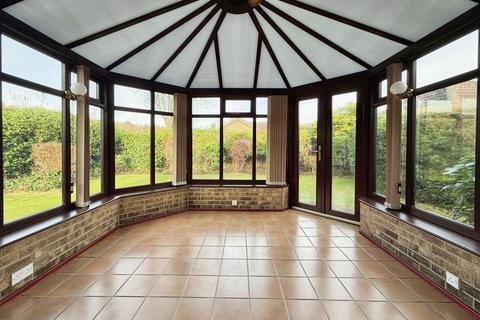 16 Chadbourne Close, Armthorpe, Doncaster, DN3 3RG