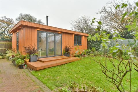 undefined, Draysfield, Wormshill, Sittingbourne, Kent