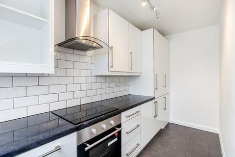 2 bedroom flat to rent, Cricklewood Lane, London NW2