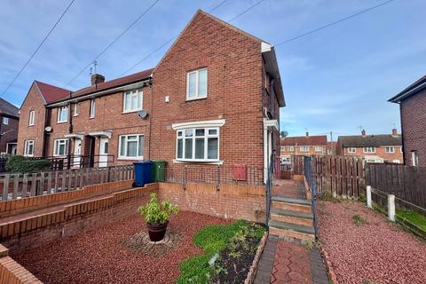 3 bedroom semi-detached house to rent, Haydon Square, Sunderland SR4