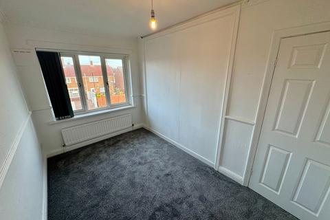 3 bedroom semi-detached house to rent, Haydon Square, Sunderland SR4