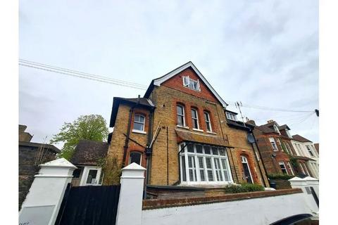 1 bedroom property for sale, 4 Truro Road, Thanet, Ramsgate , Kent, CT11 8DB