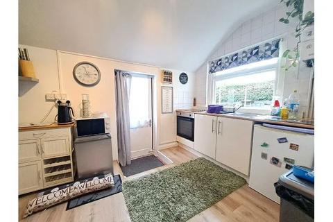 1 bedroom property for sale, 4 Truro Road, Thanet, Ramsgate , Kent, CT11 8DB