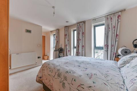 2 bedroom flat for sale, London Road, Croydon, CR0