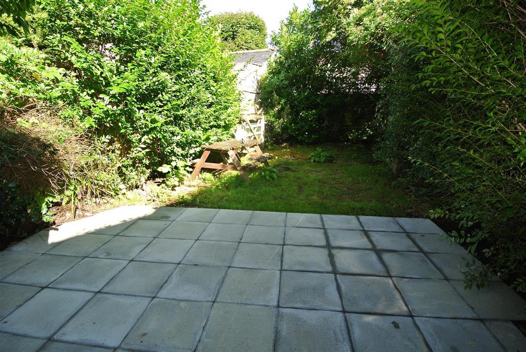 Garden patio.JPG