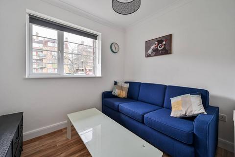 3 bedroom flat to rent, Acorn Walk, Canada Water, London, SE16