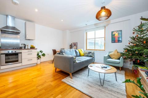 2 bedroom flat to rent, Holloway Road, Holloway, London, N7