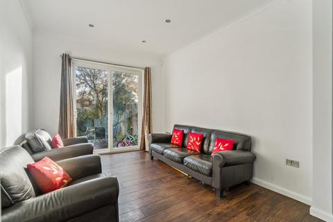 4 bedroom semi-detached house for sale, Lyndhurst Avenue, Pinner HA5