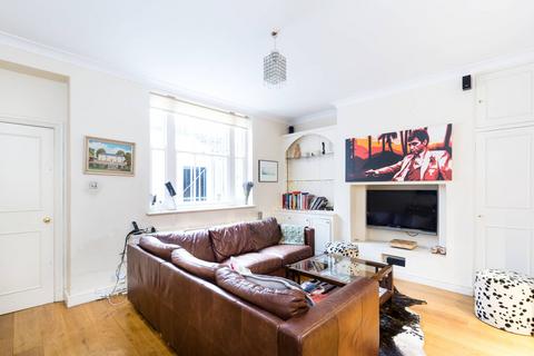 2 bedroom flat for sale, The Garden Flat, Winchester Street, Pimlico, London, SW1V